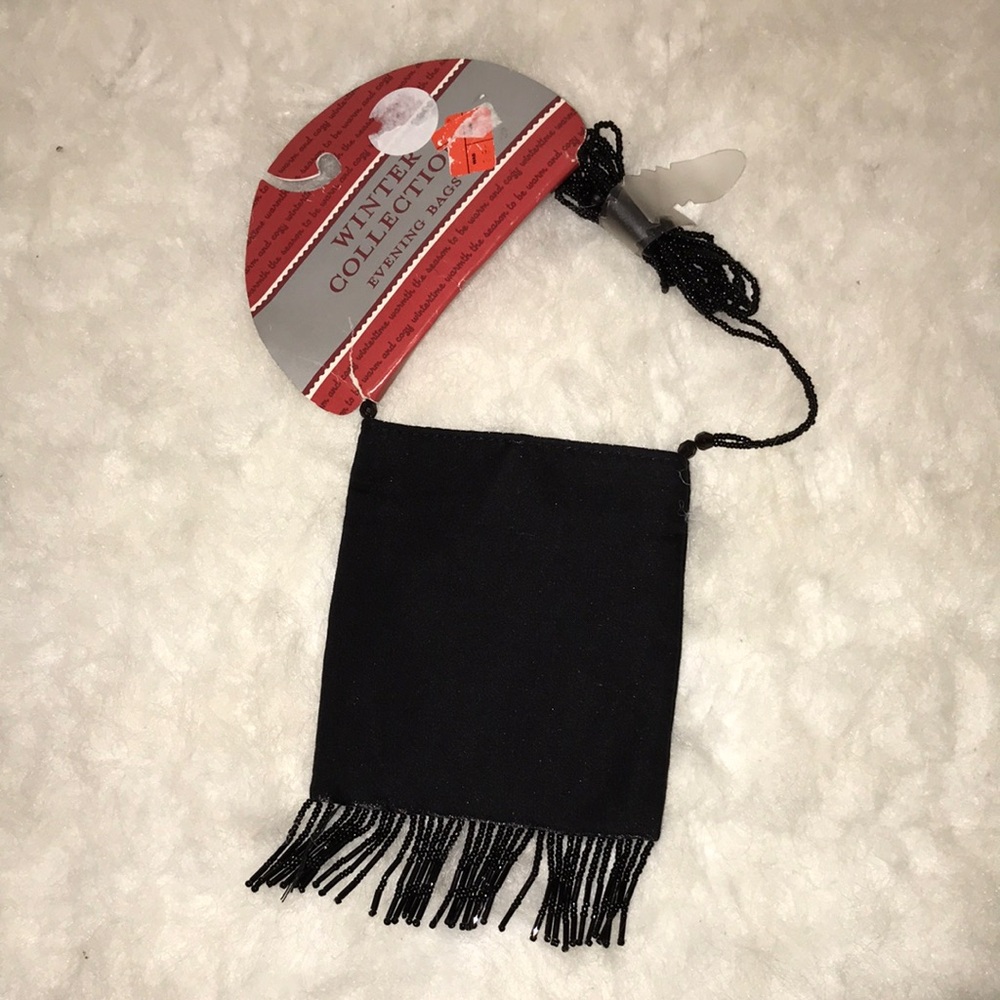Evening bag with beads.